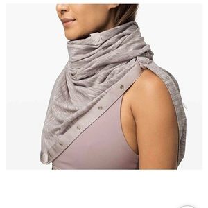 🌟LULU LEMON VINYASA WRAP SCARF🌟